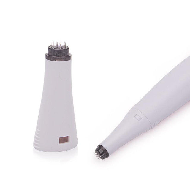 Système de laminage Derma et matériau de l' aiguille en acier inoxydable / titane 6 en 1 Derma Roller
