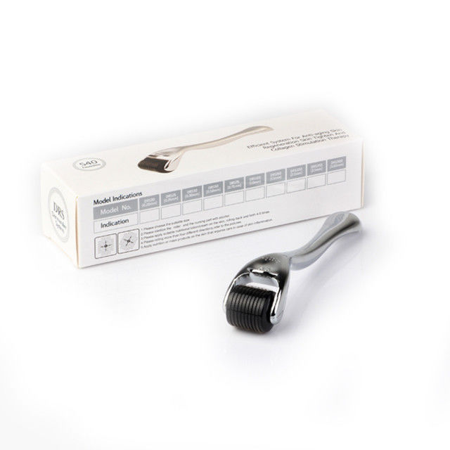 Accueil NO Plugs Type Derma Roller à 540 broches avec poignées de couleur dorée