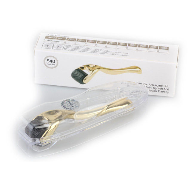 Accueil NO Plugs Type Derma Roller à 540 broches avec poignées de couleur dorée